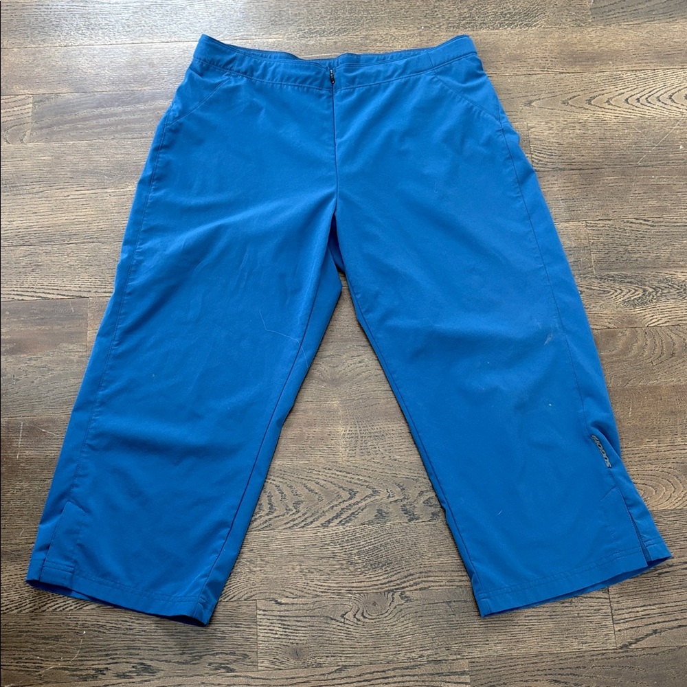 Sugoi Women’s Athletic Cropped Pants‎